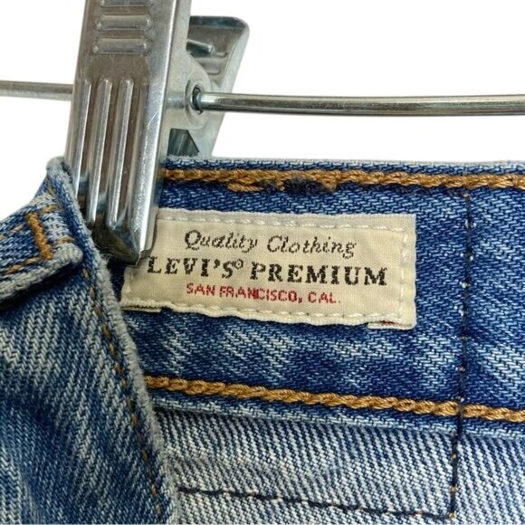Levis Premium Wedgie Fit High-Rise Distressed Straight Leg Jeans Size 24‎ - Picture 5 of 15